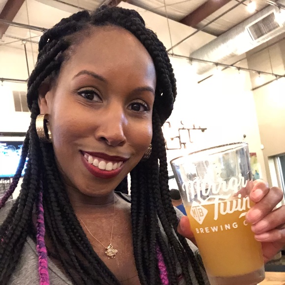 Meet your Posher, Ashley - Picture 1 of 1